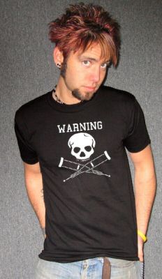 JACKASS WARNING CRUTCHES mtv extreme tv funny BW SHIRT